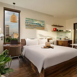 Dragon View Riverfront Aparthotel